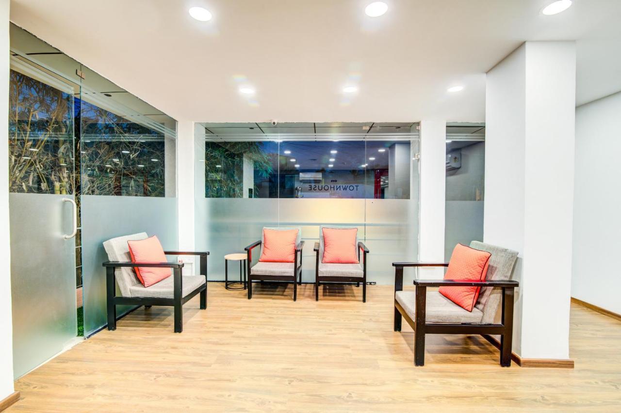 Hotel Oyo Townhouse 104 Koramangala Maharaja Signal Bengaluru Zewnętrze zdjęcie