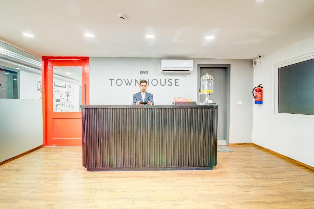 Hotel Oyo Townhouse 104 Koramangala Maharaja Signal Bengaluru Zewnętrze zdjęcie