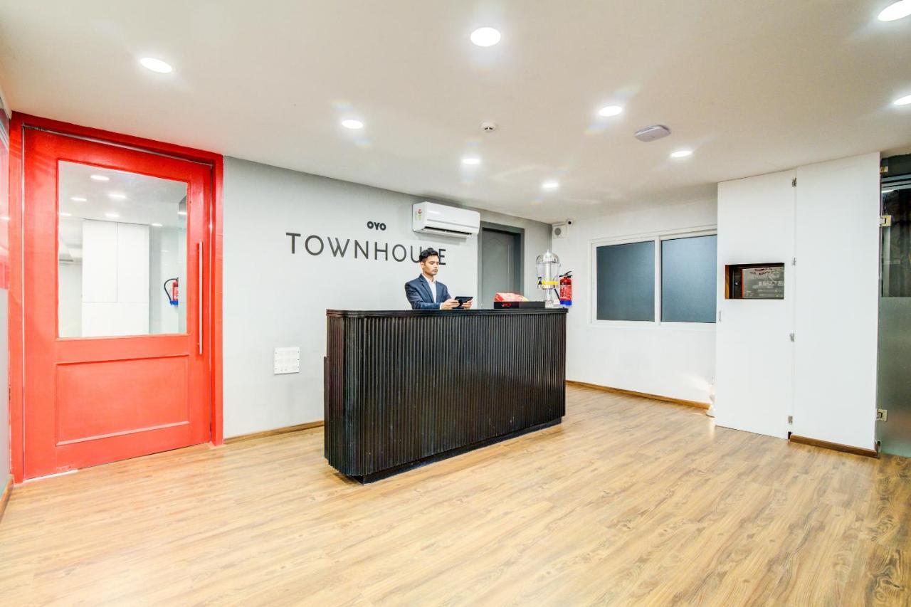 Hotel Oyo Townhouse 104 Koramangala Maharaja Signal Bengaluru Zewnętrze zdjęcie